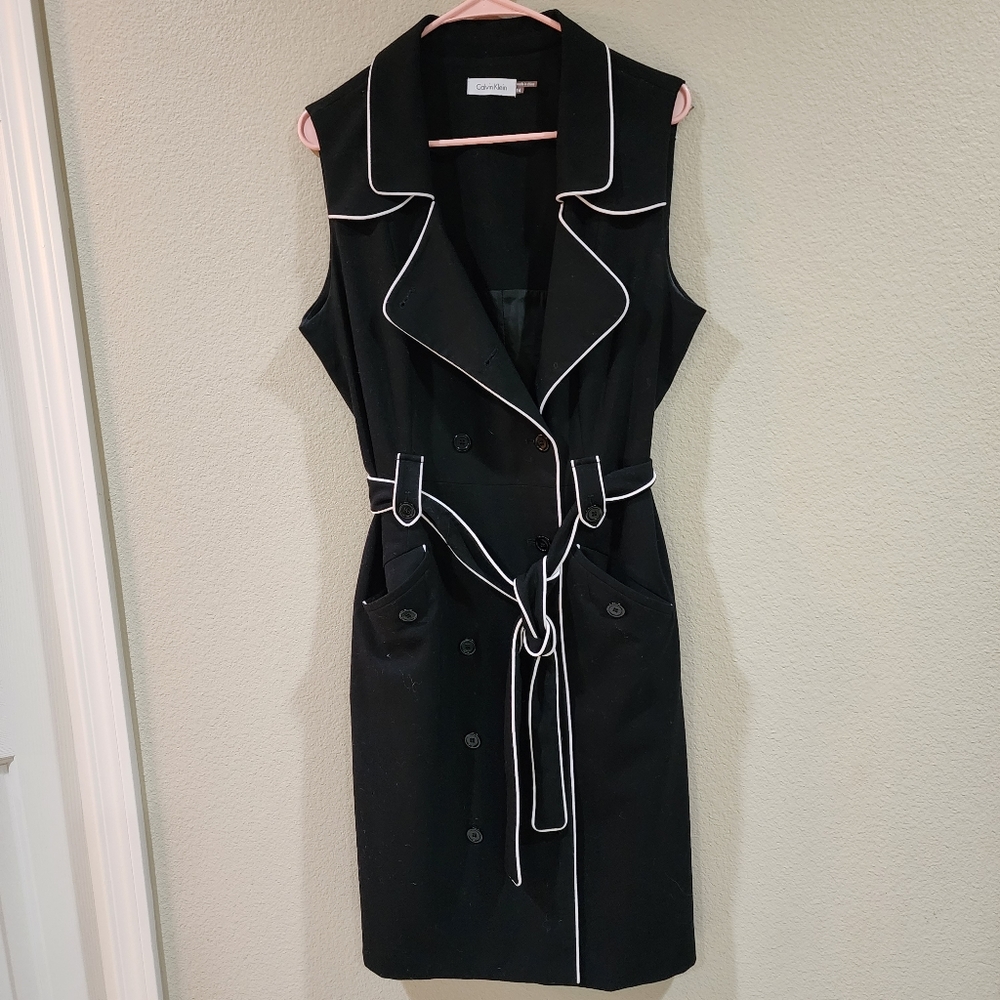 Calvin Klein Black with White Color.  NWOT Size 14